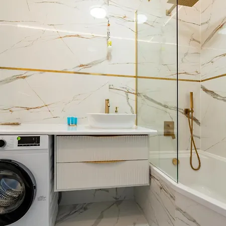 Czeresniowa Luxury By Bookinghost شقة *